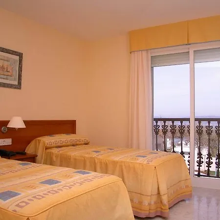 Hotel Vida Playa Paxarinas 2*